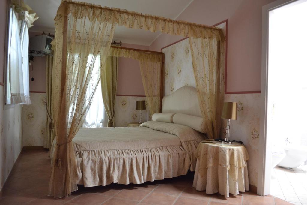 La Tenuta Del Giglio Villa Tavullia Ruang foto